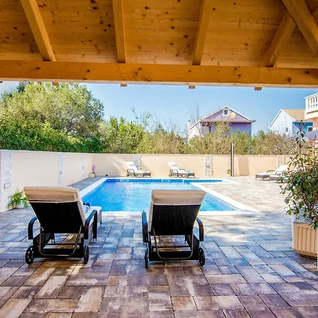 Holiday home Six-Bedroom Holiday Home In Bibinje